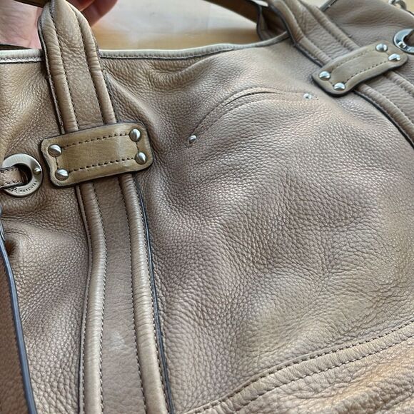 Y2K Buttery Leather B. Makowsky Tan Slouchy Convertible Carry-All Purse - Picture 4 of 6